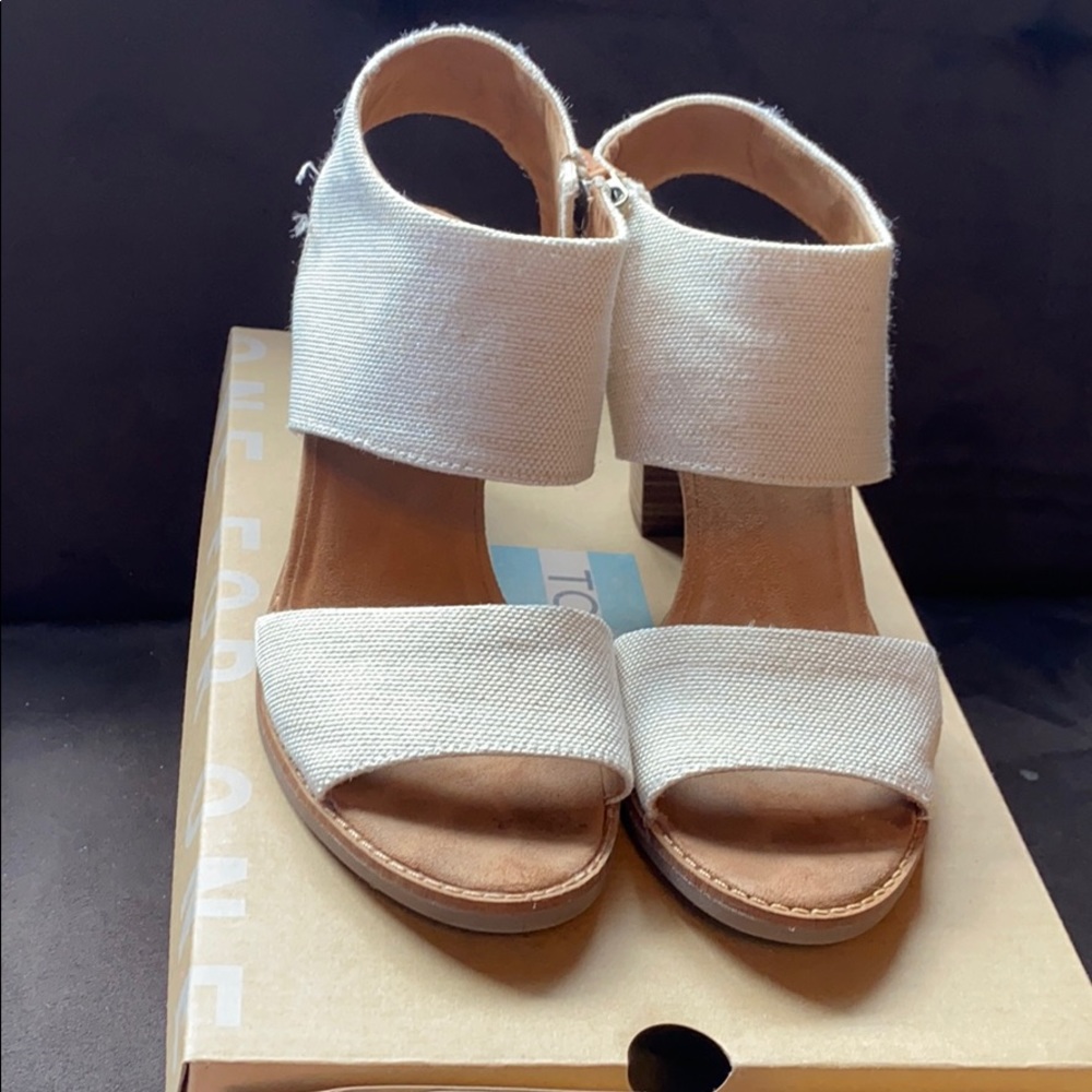 Toms Majorca Cutout Heels